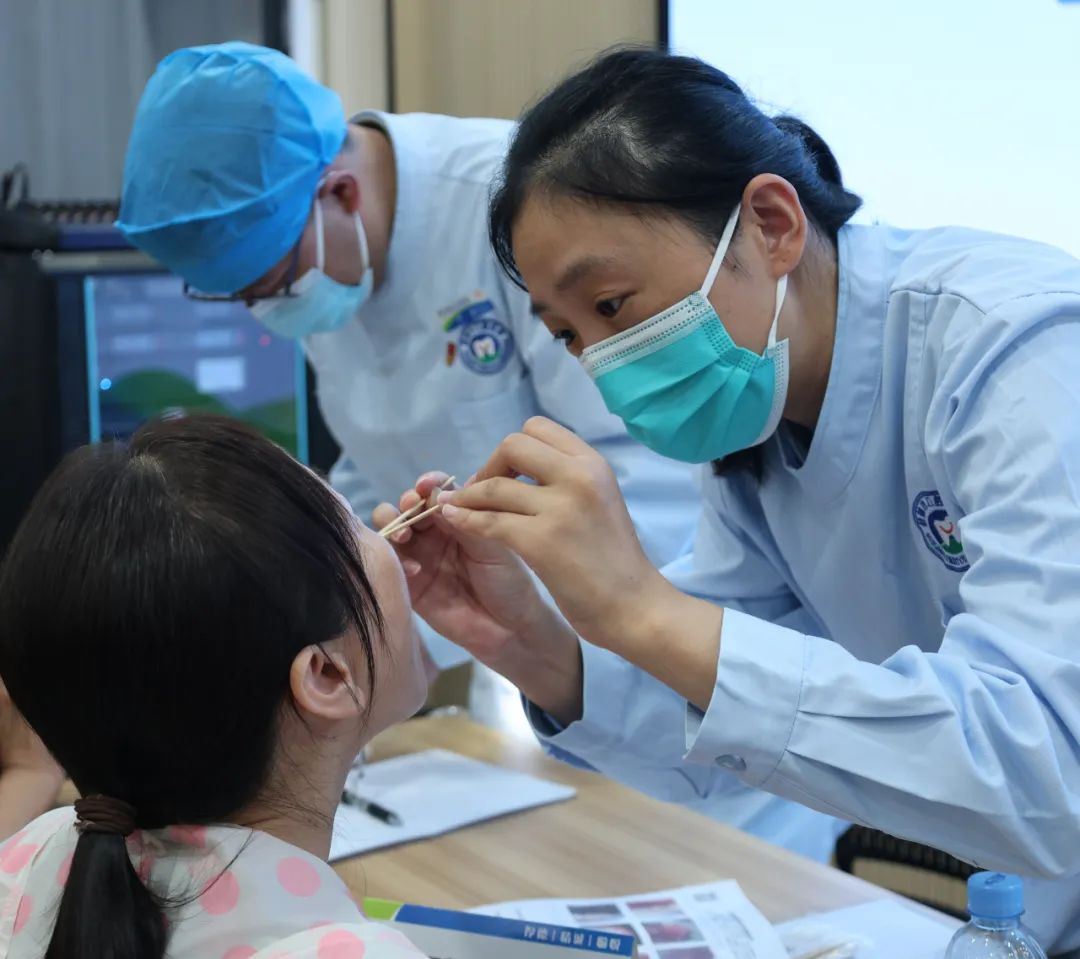 银龄健康 从“齿”开始│ 桂林市口腔医院开展“老年健康宣传周”科普活动